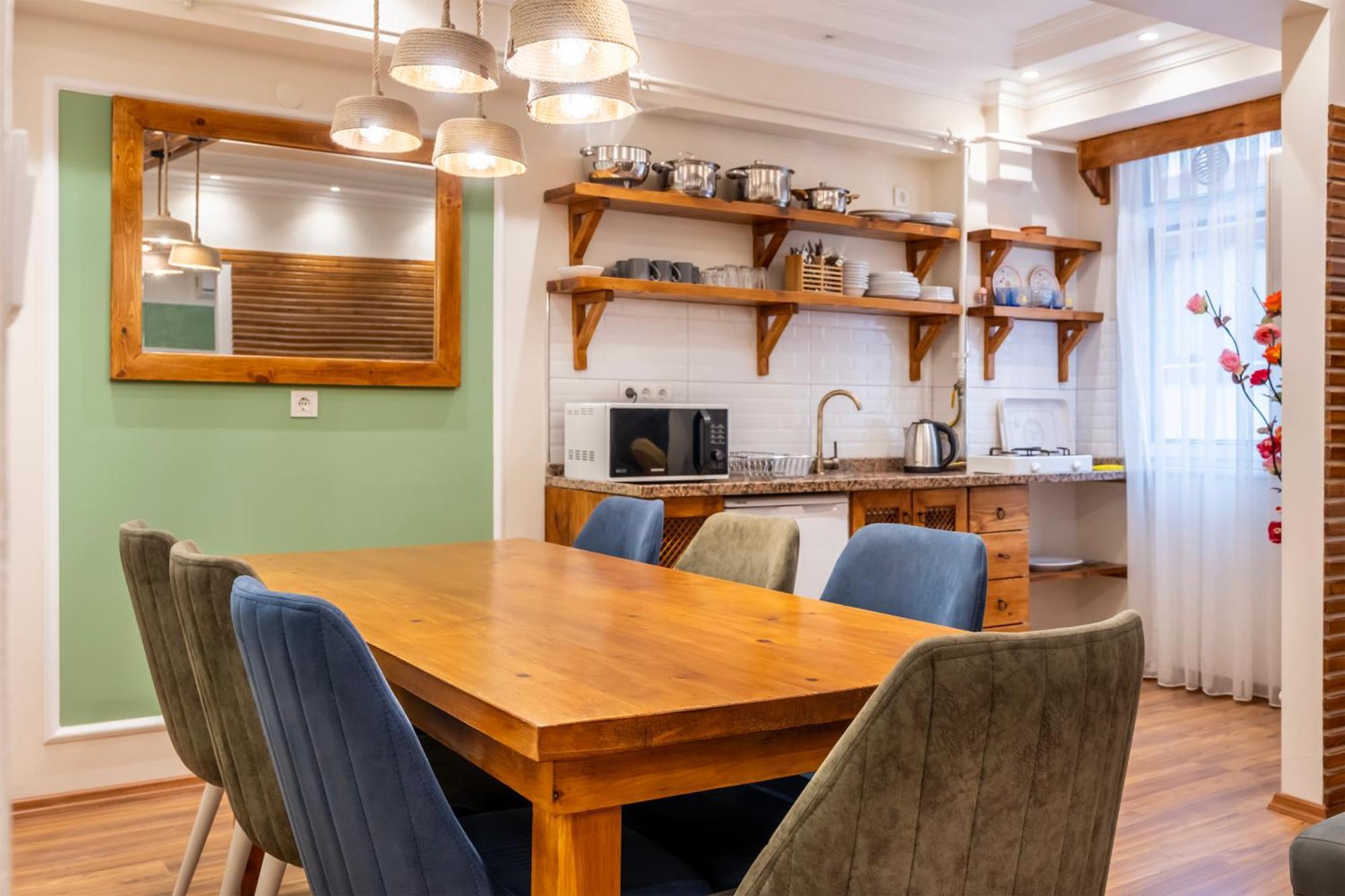 Maniz Aparthotel Istanboel